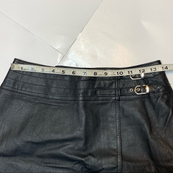 Newport News 100% Leather Wrap Front Buckle Closure Skirt Black Size 10 - Picture 7 of 8